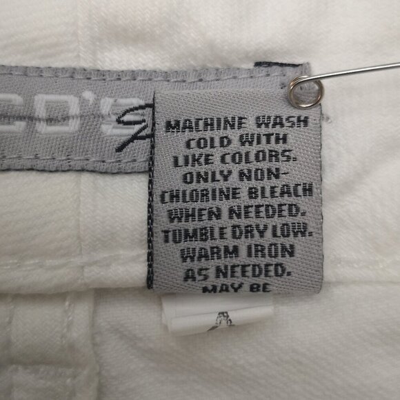 Chico's Platinum Ladies Size 0.5 Reg. (approx. size 6 US) White Bootcut Jeans - Picture 4 of 14